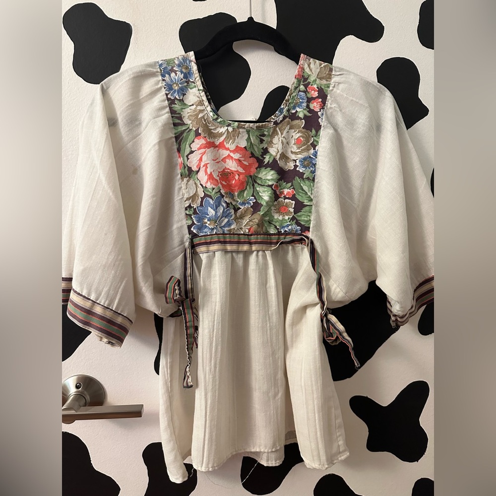 Thrifted floral top